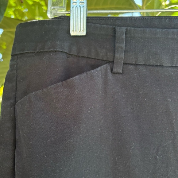 Talbots Black Perfect Skimmer Mid Rise Crop Pants | Size 12 - Picture 5 of 10